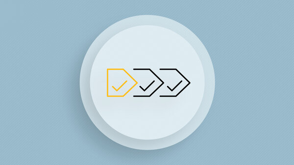 Symbolic image with three arrows, one yellow and the other two purple.